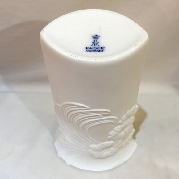 VTG AK Kaiser Germany Bisque White Porcelain Floral Vase - Picture 10 of 11